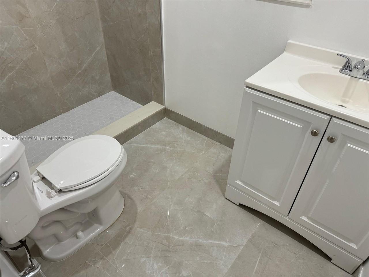 732 Sw 6th St #732 - Photo 6 of 17