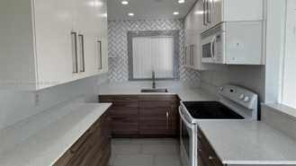 2415 Thomas St #B - Photo 1 of 1