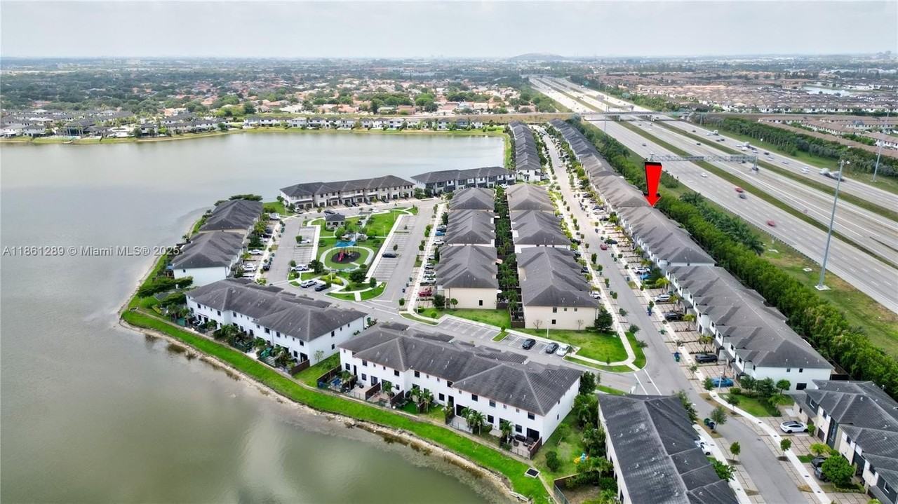 15826 Northwest 91st Court #15826 - Photo 5 of 50