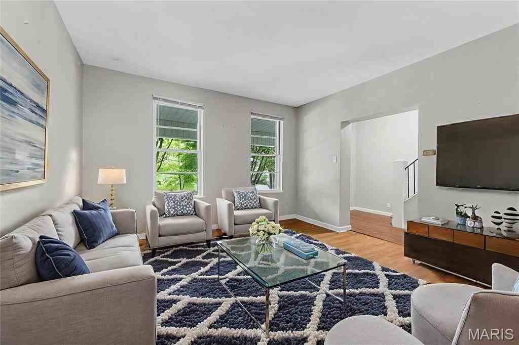 3617 Commonwealth Ave - Photo 2 of 16