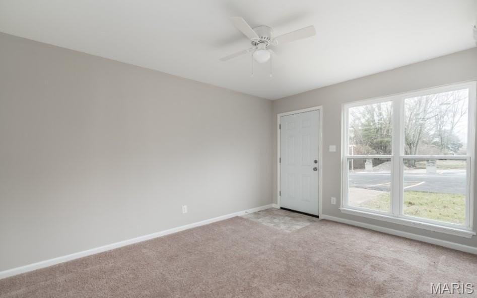 464 Hill Drive Ct - Photo 2 of 13