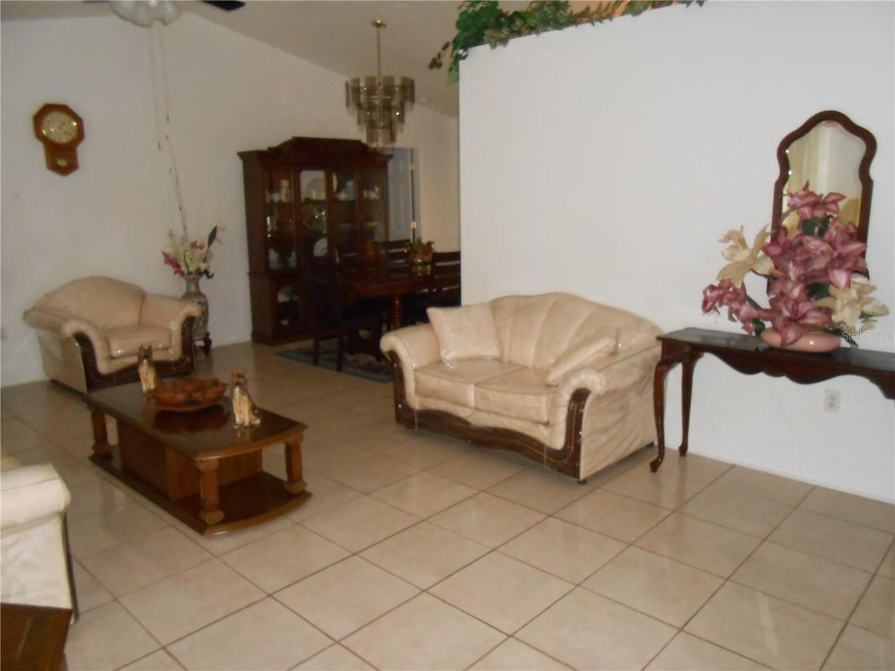 21239 Gaylord Avenue - Photo 3 of 30