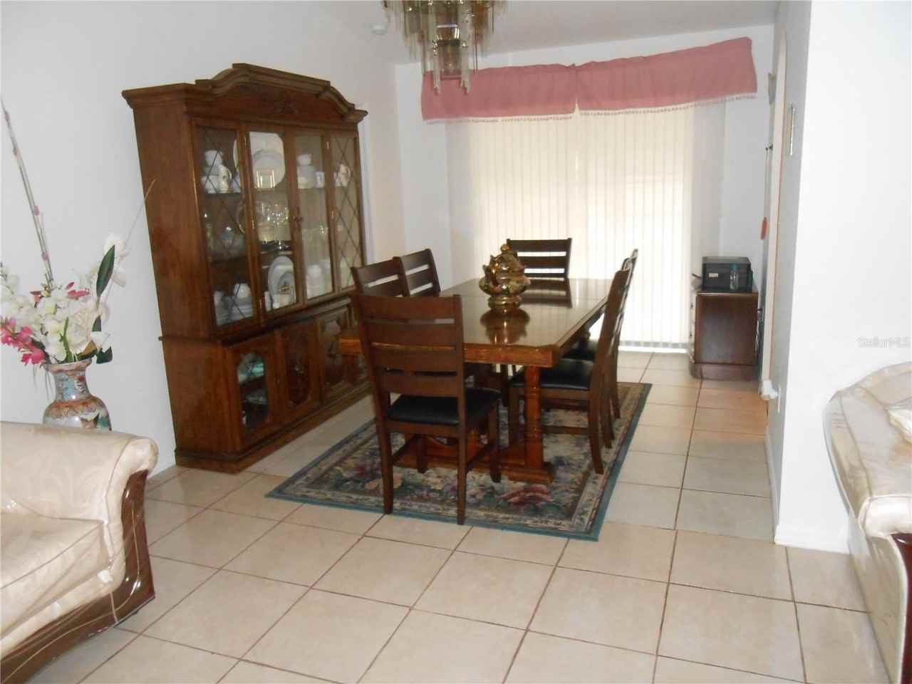 21239 Gaylord Avenue - Photo 4 of 30