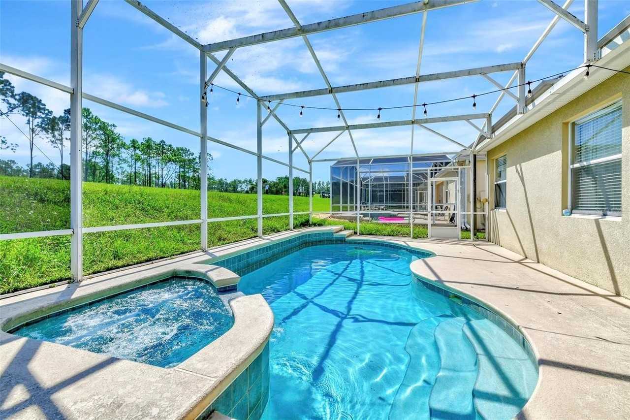 118 Higher Combe Dr - Photo 2 of 28