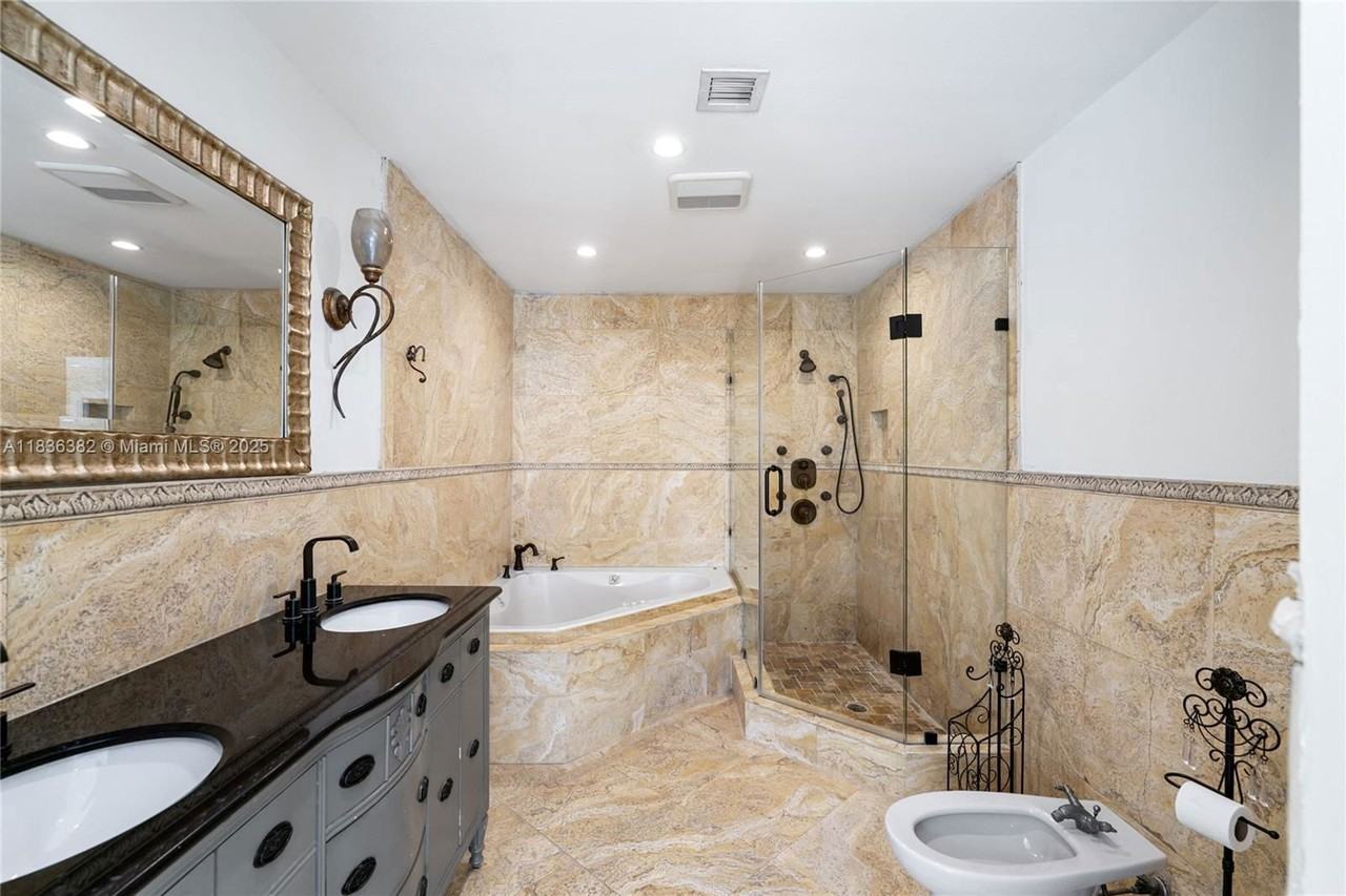 13611 Sw 77th Ln - Photo 7 of 8