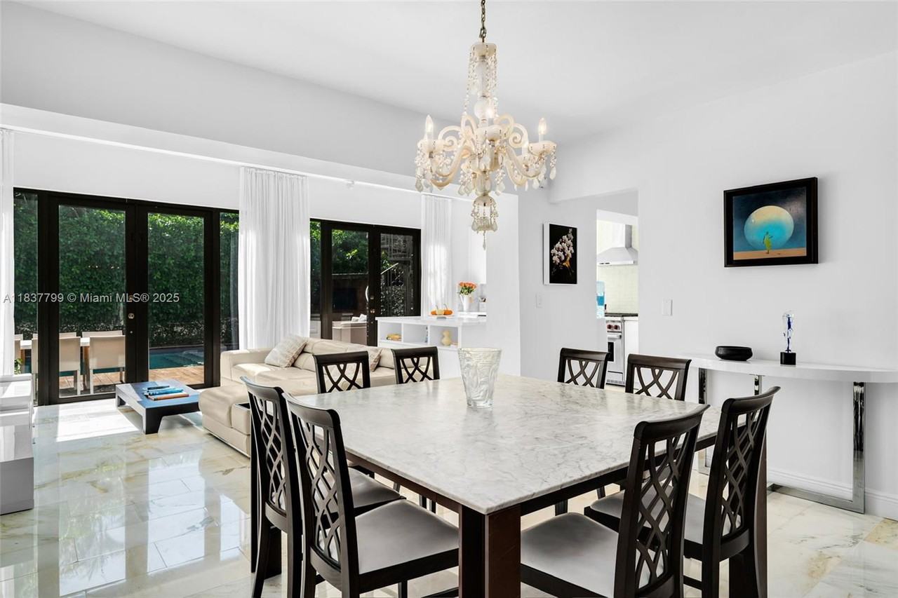 110 3rd San Marino Ter - Photo 6 of 8