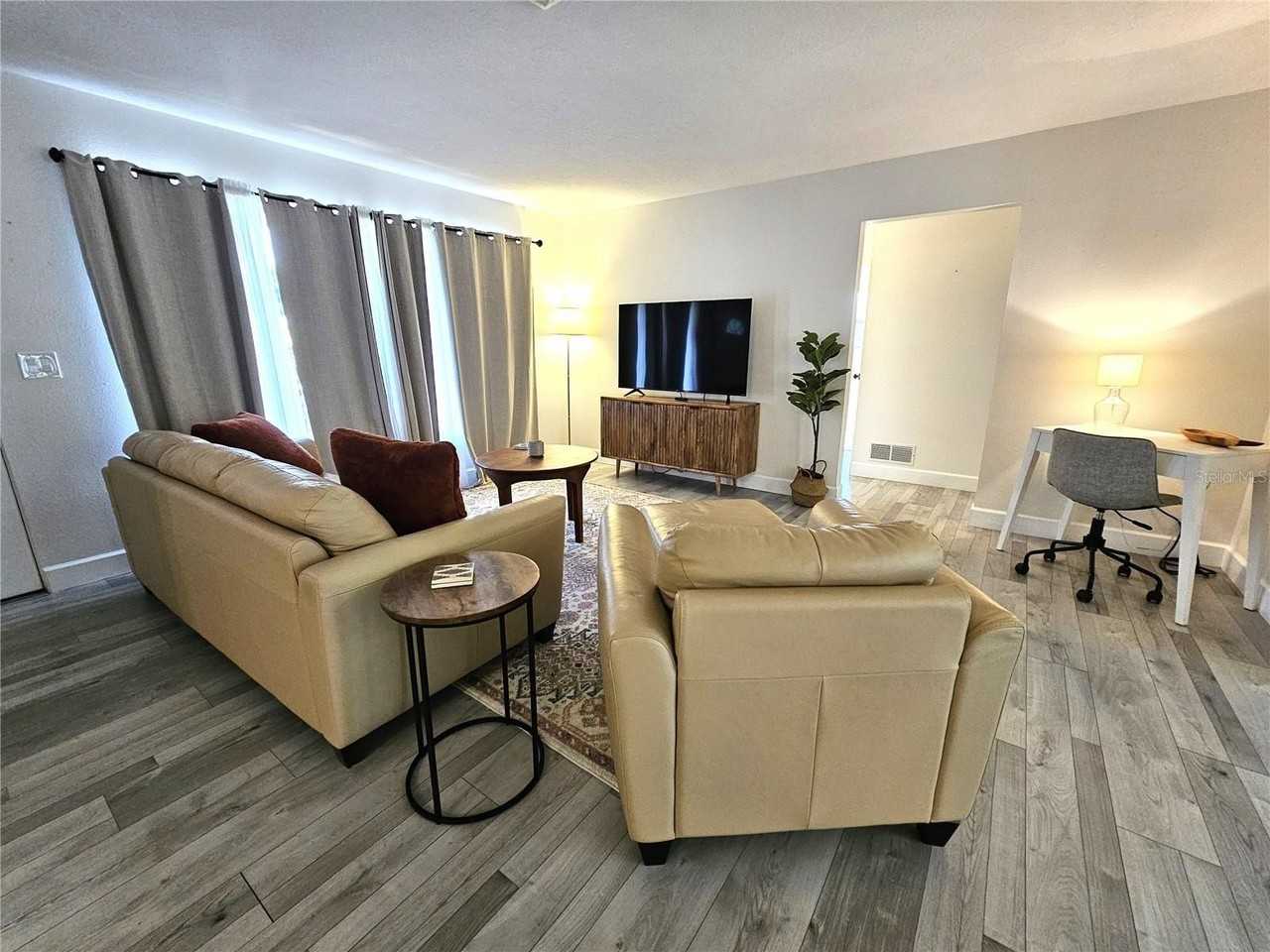 6442 Colonial Dr - Photo 7 of 25