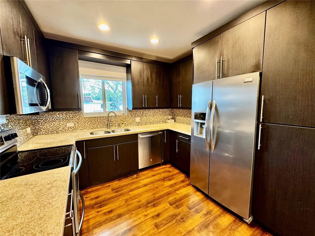 234 Washington Drive - Photo 5 of 6