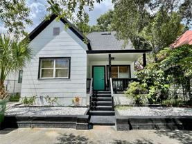 2327 W Beach St - Photo 1 of 1