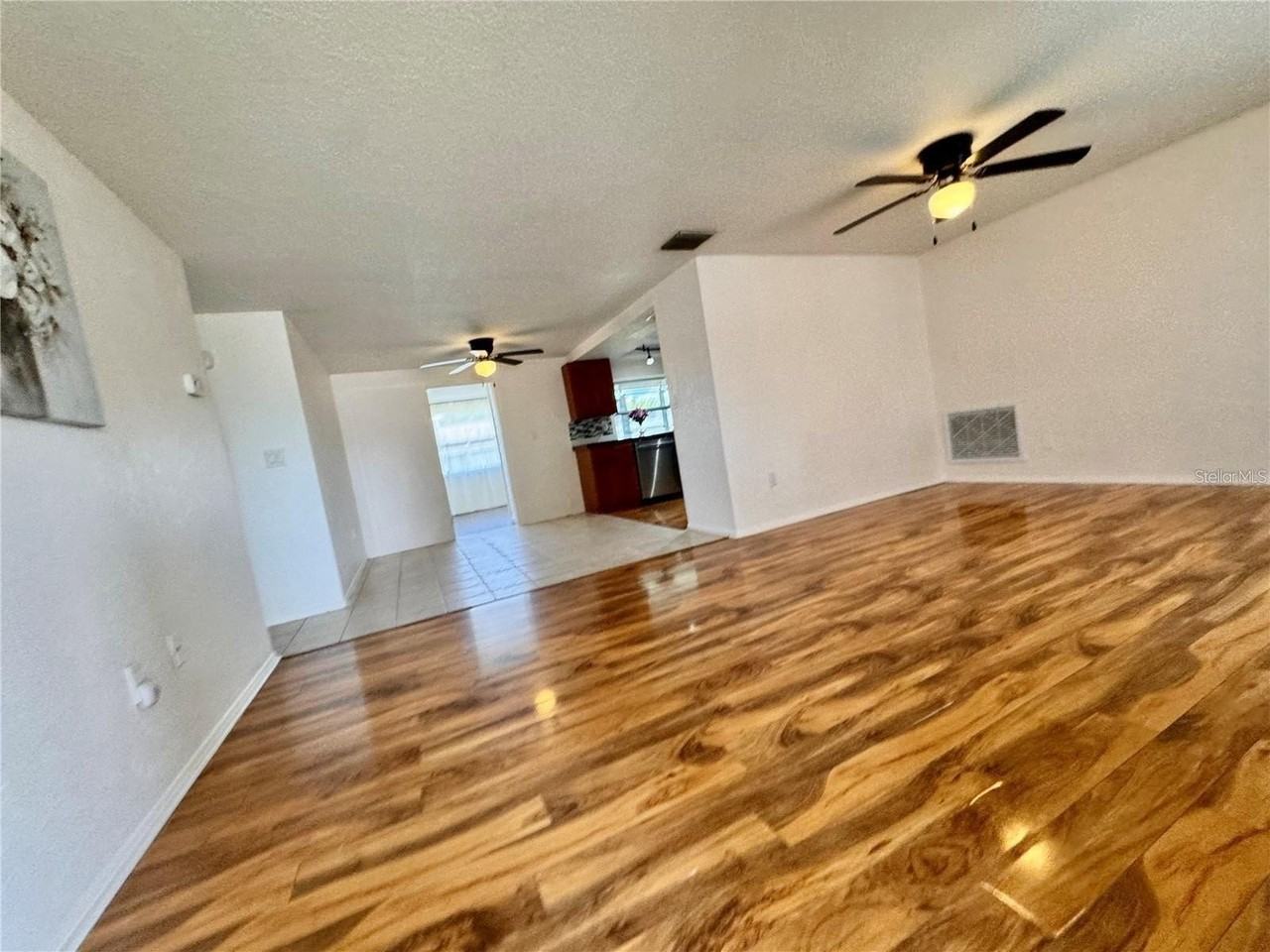 3902 Glissade Dr - Photo 4 of 23