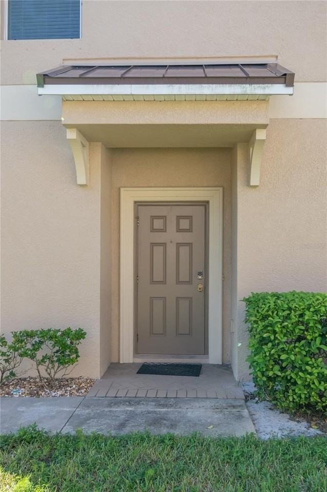 12009 Greengate Dr - Photo 3 of 49