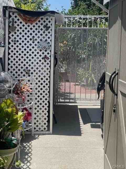 6702 Tampa Avenue - Photo 3 of 18