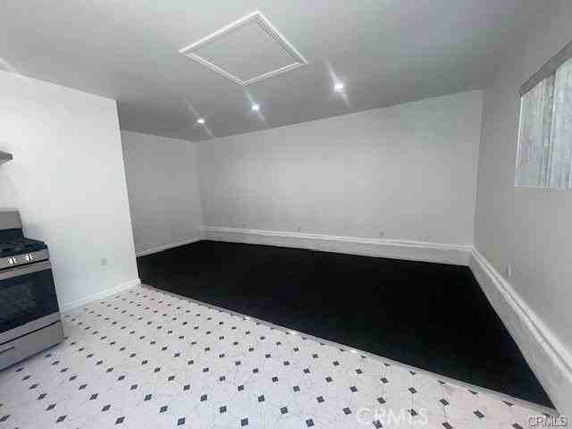 6702 Tampa Avenue - Photo 5 of 18