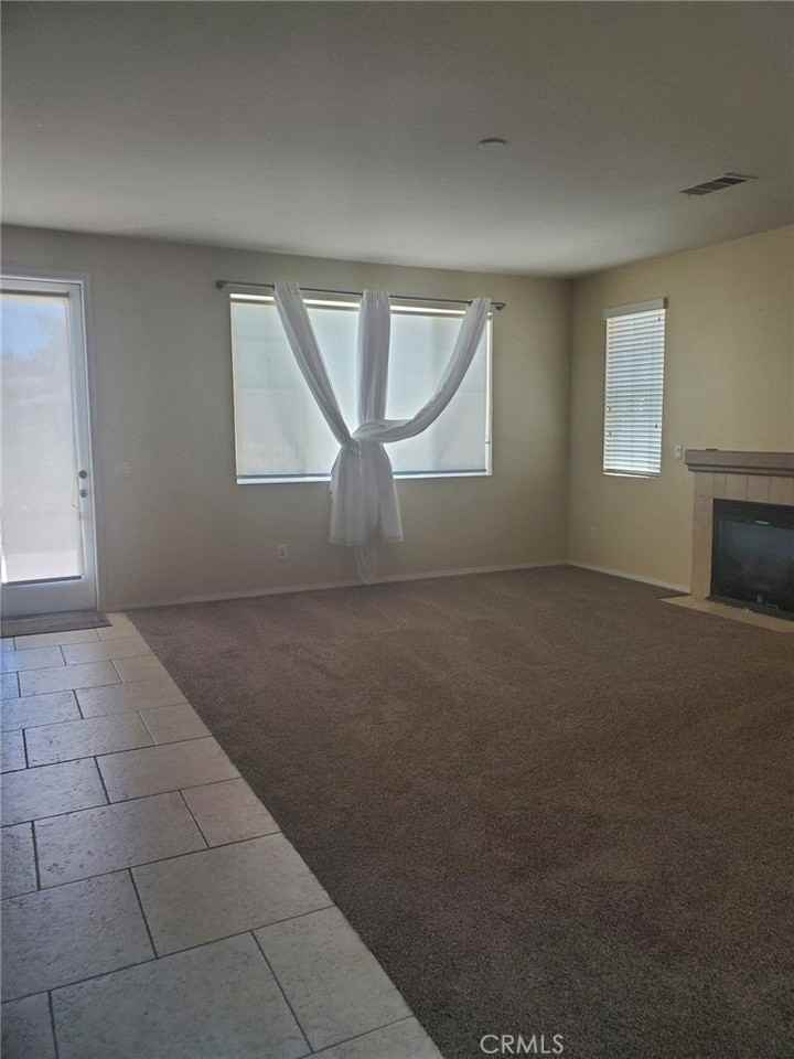 1678 Gazebo Ln - Photo 3 of 7