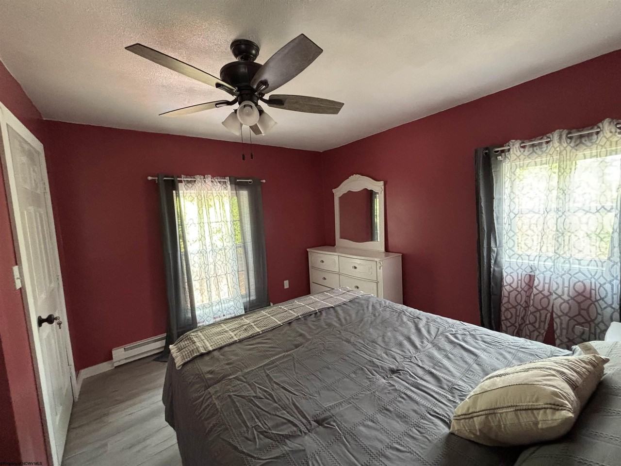 87 School St - Photo 7 of 14