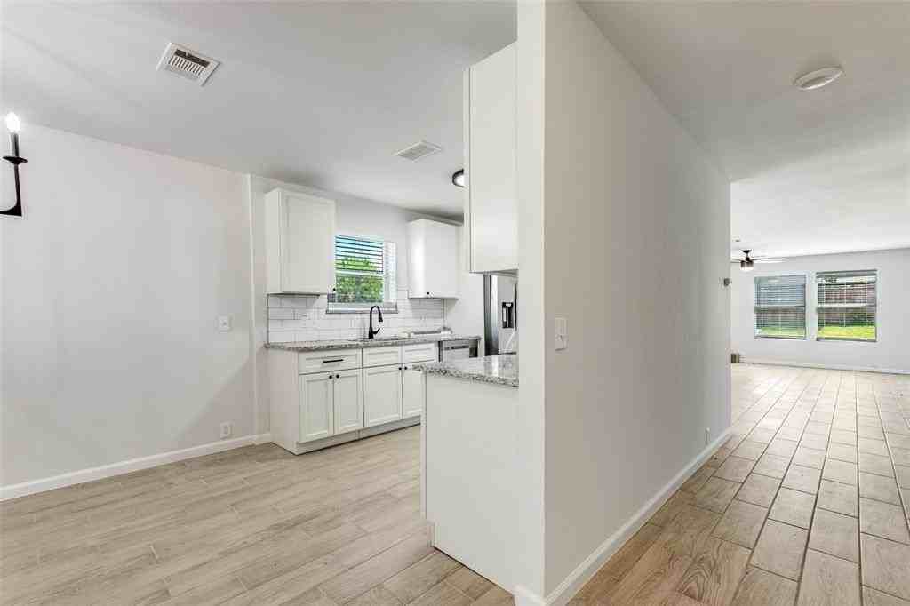 8924 Tumbleweed Dr - Photo 5 of 25