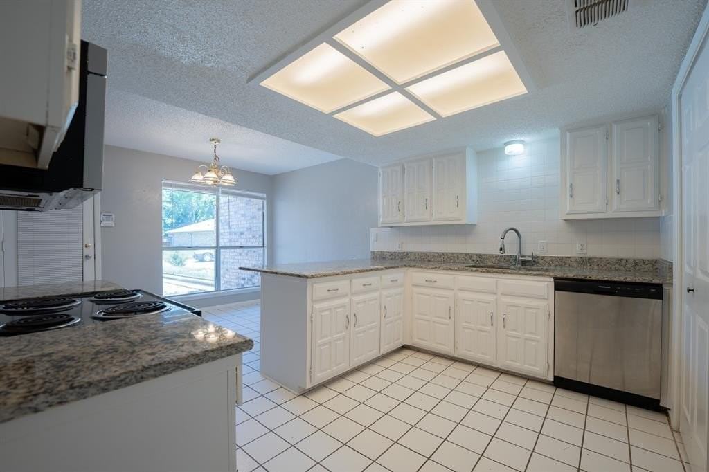 5406 Kingfisher Rd - Photo 5 of 12