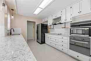 2001 Oak Creek Dr - Photo 1 of 1