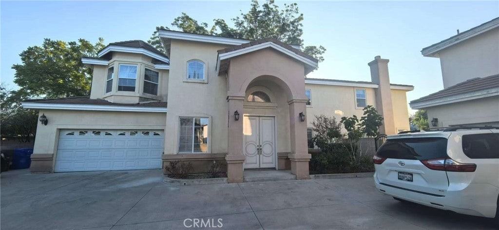 8943 Emperor Ave - Photo 3 of 22