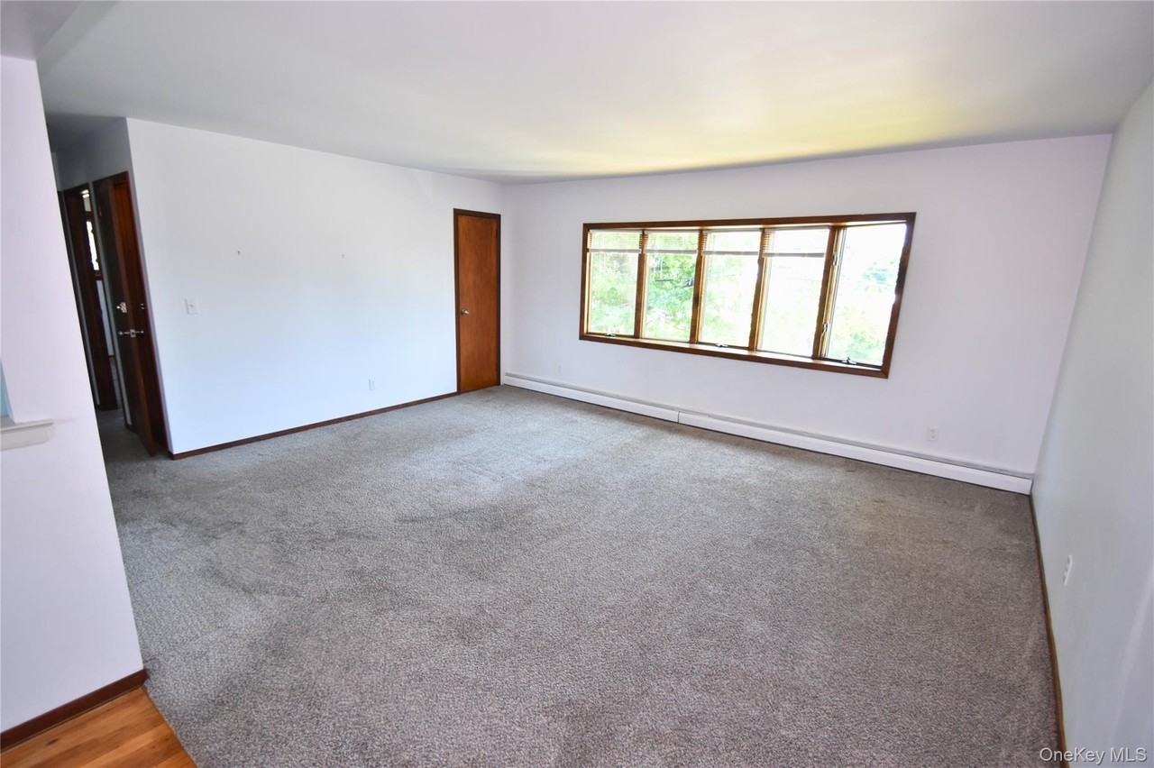 72 Rose St - Photo 3 of 13