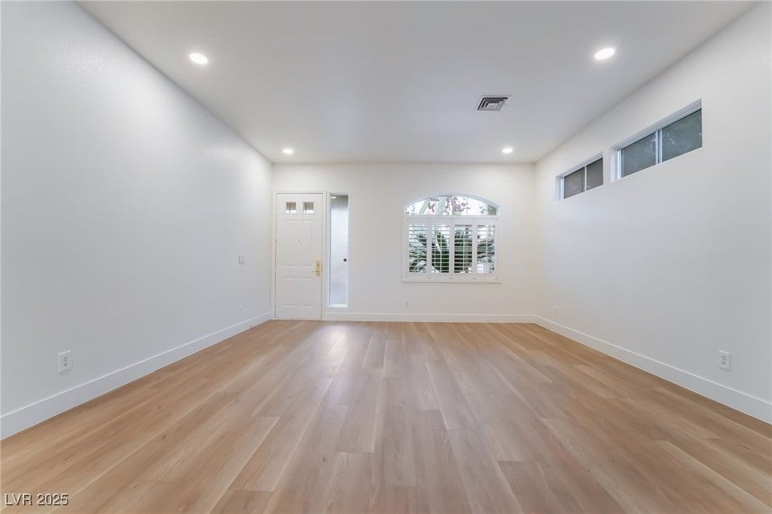 3057 Sunrise Heights Dr - Photo 7 of 50