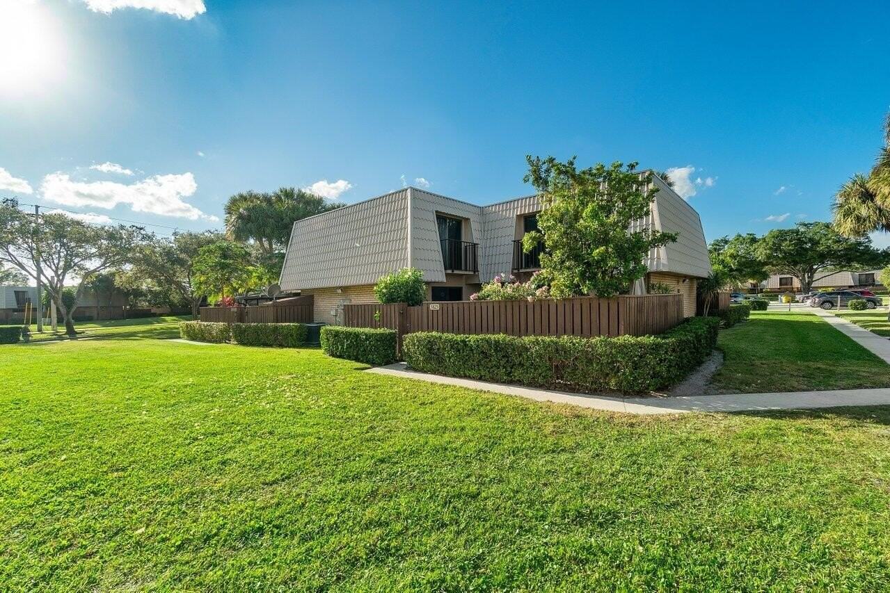 5823 58th Way - Photo 5 of 23