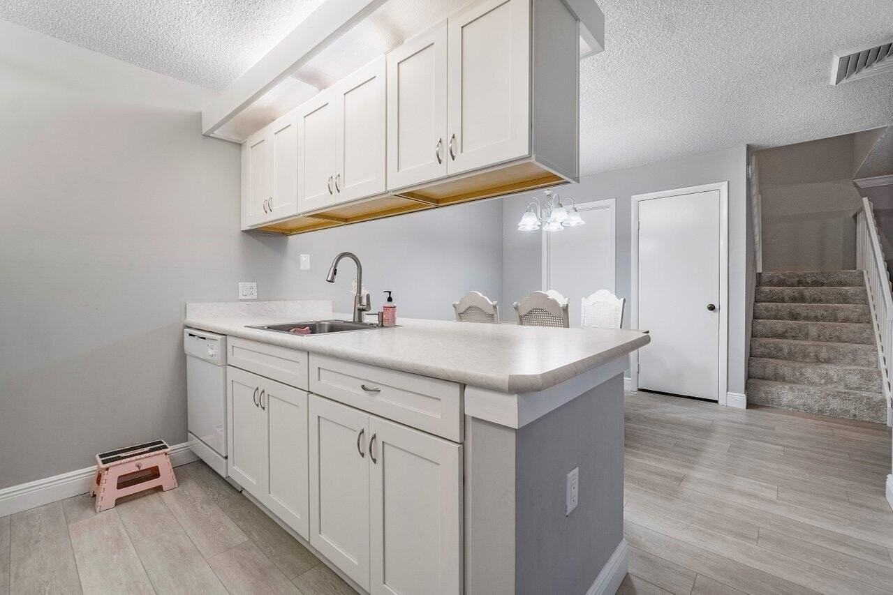 5823 58th Way - Photo 7 of 23