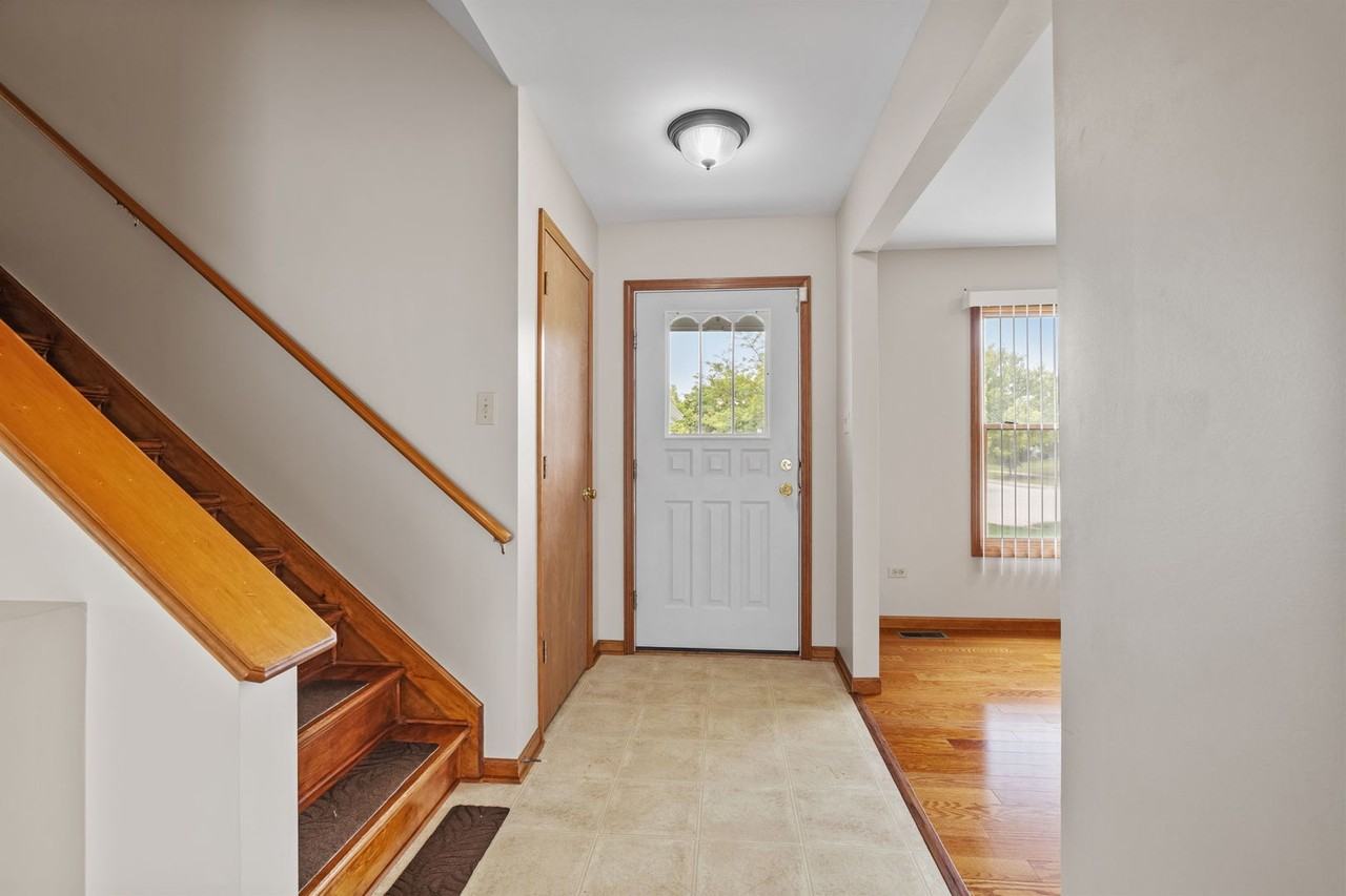 2714 Billie Limacher Ln - Photo 2 of 26