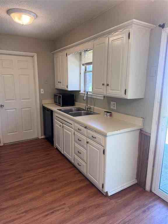 919 Sw 1st St - Photo 3 of 13