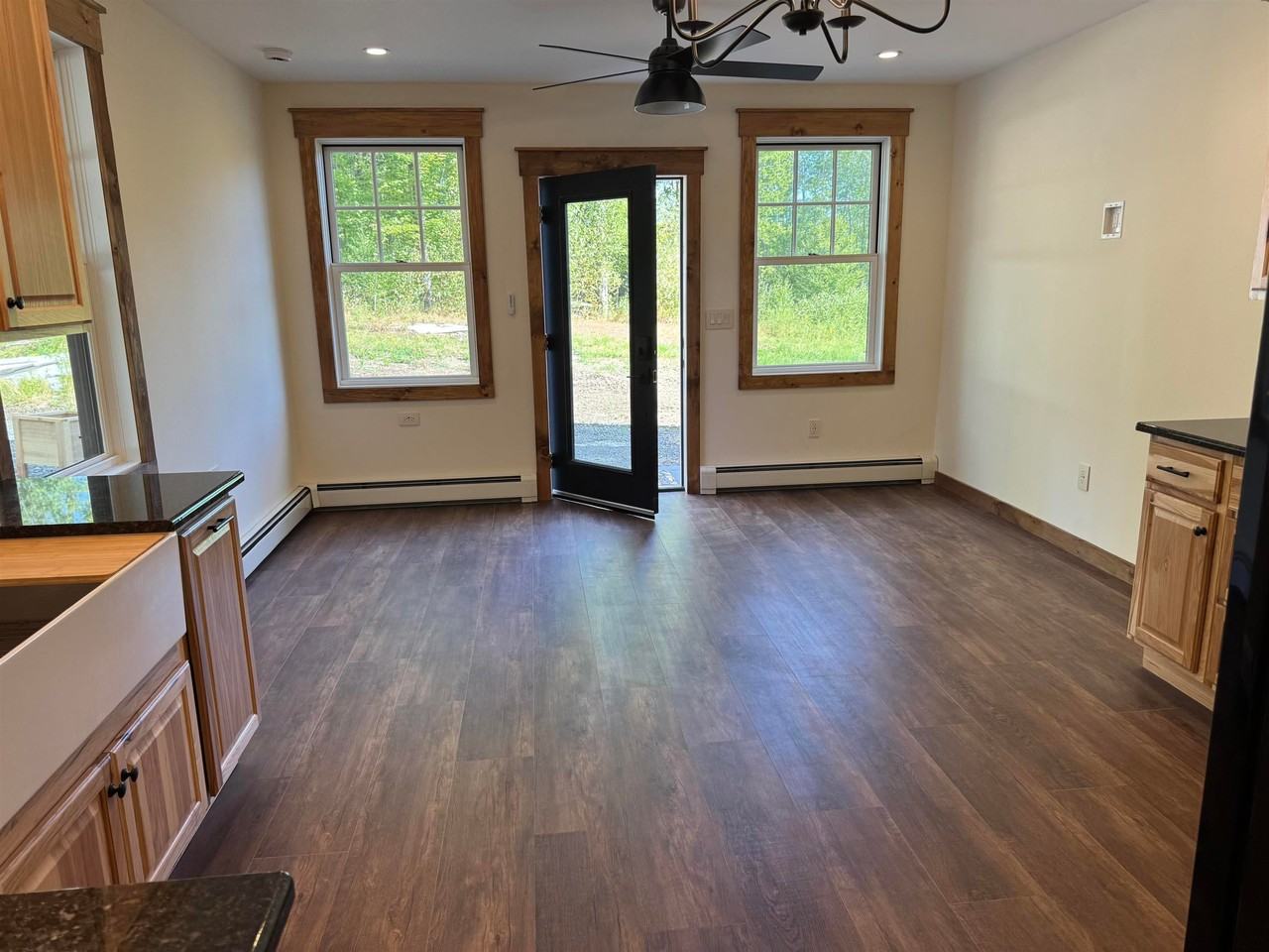 1279 Campbell Rd - Photo 7 of 9