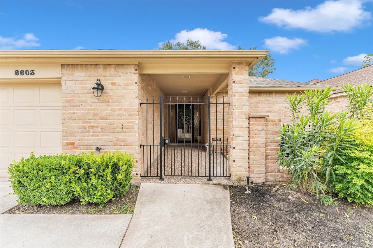 6603 Pauma Dr - Photo 3 of 47