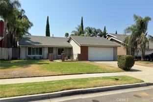 2908 E Oak Hill Dr - Photo 1 of 1