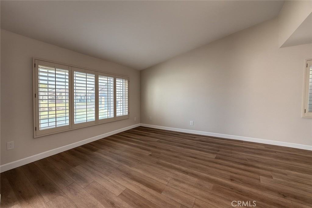 2908 E Oak Hill Dr - Photo 5 of 17