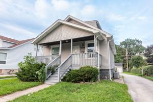 featured image of 18247 Roy St