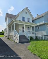 featured image of 325 Ferdinand St