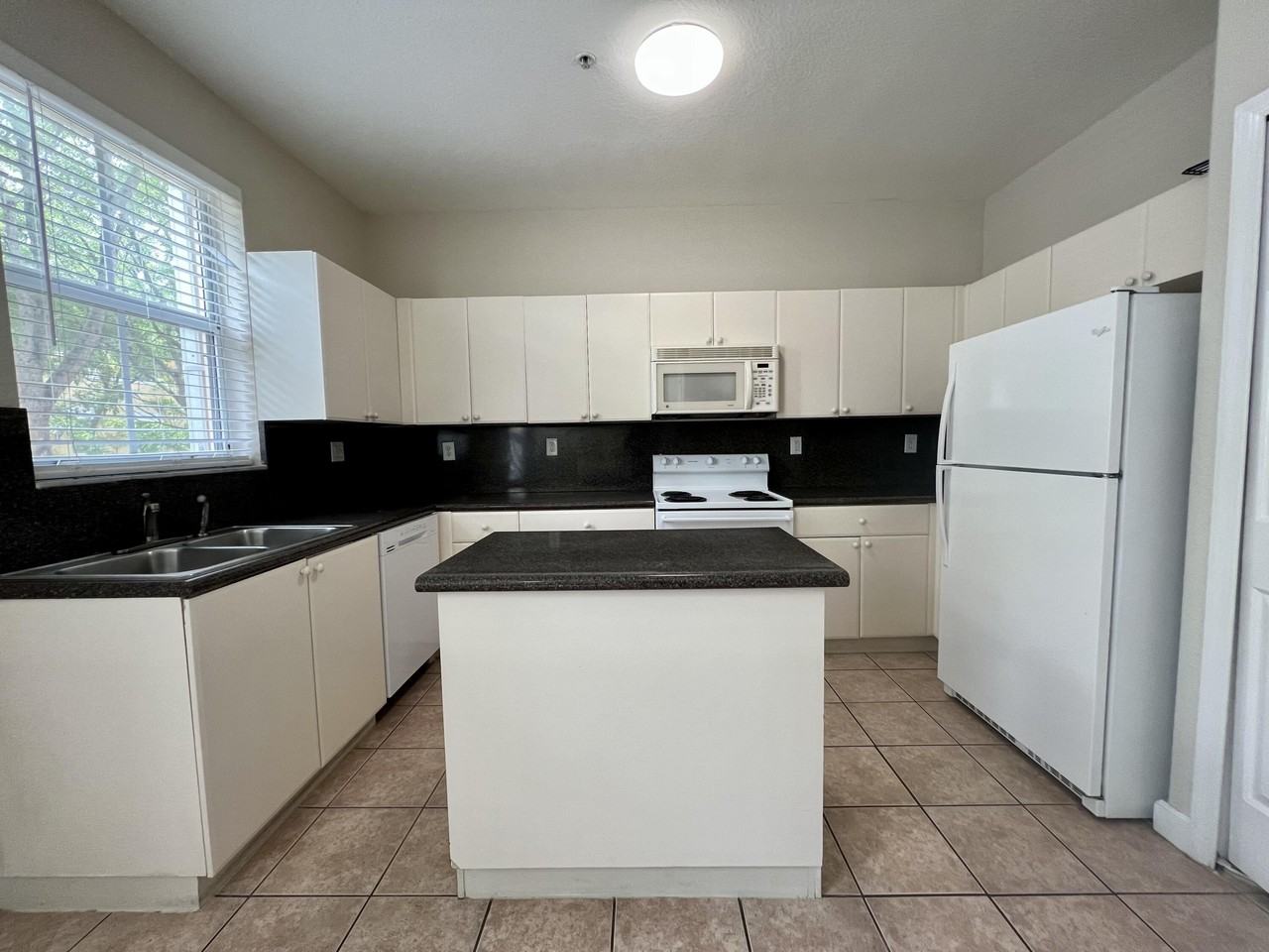 3507 Shoma Drive - Photo 5 of 37