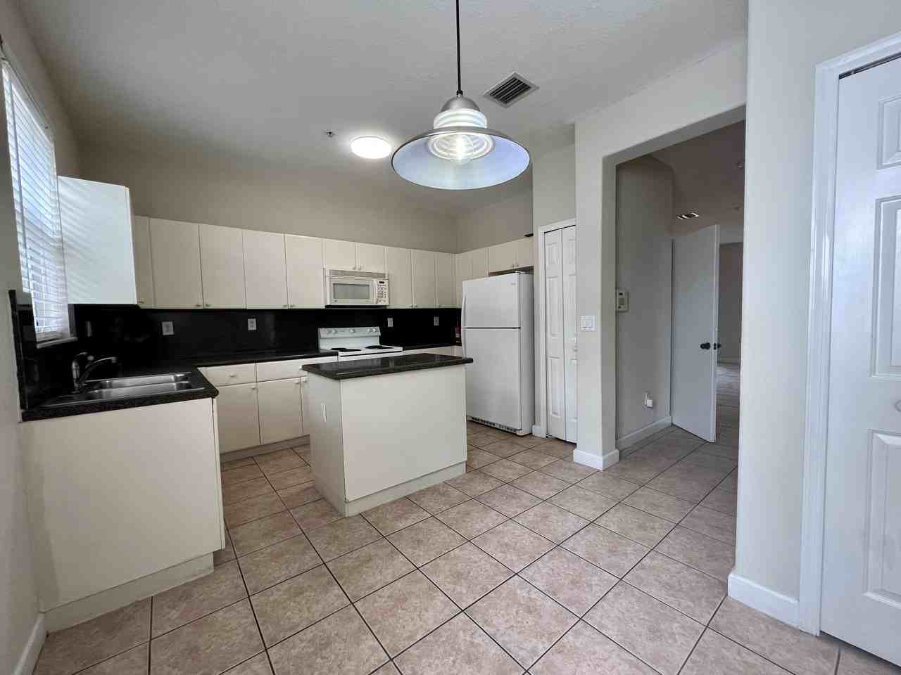 3507 Shoma Drive - Photo 7 of 37