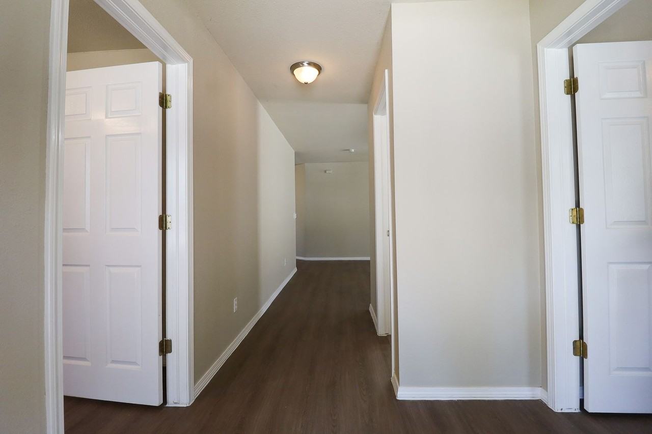 1338 N Martin Luther King Jr Blvd - Photo 3 of 25