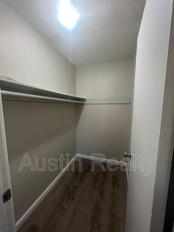 4164 Folsom Ave #B - Photo 7 of 8