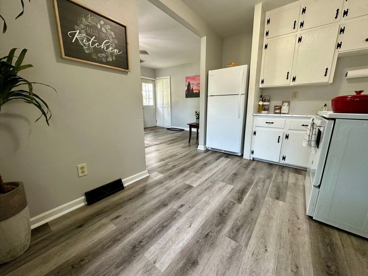 333 Lamont St - Photo 4 of 17