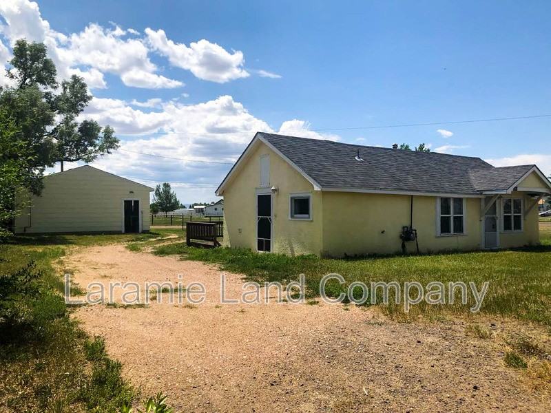 2582 Jackson St - Photo 2 of 10