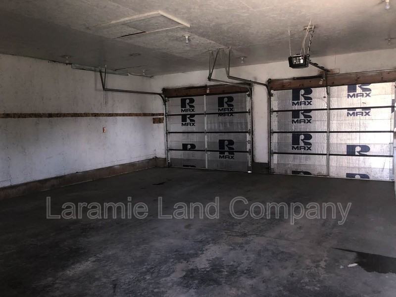 2582 Jackson St - Photo 4 of 10