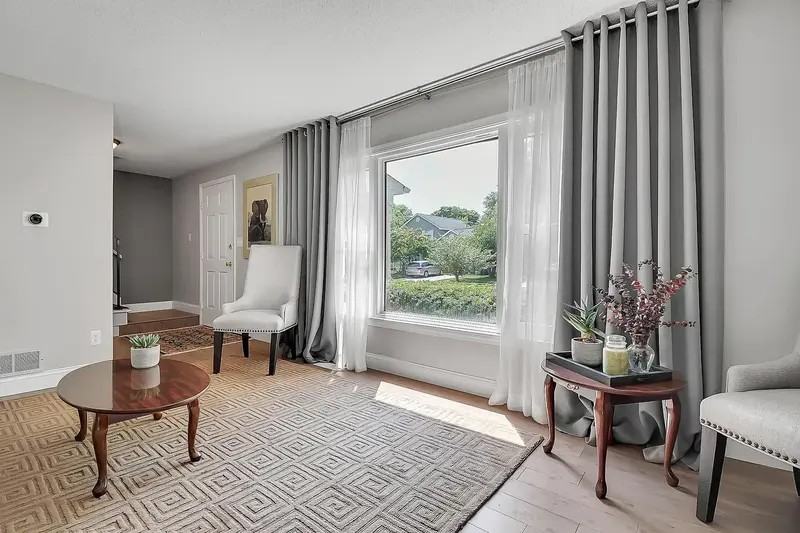 6880 Gray Gables Ln - Photo 5 of 21