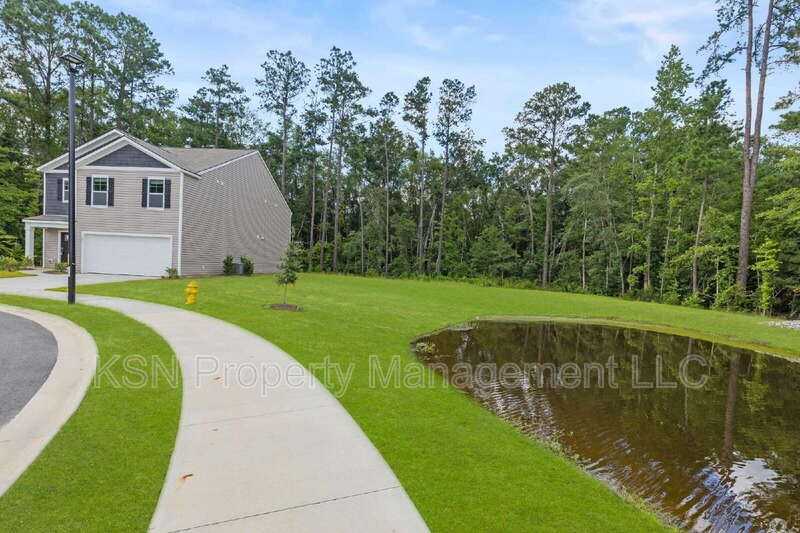 129 Azure Dr - Photo 3 of 44