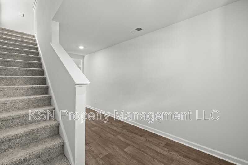 129 Azure Dr - Photo 7 of 44