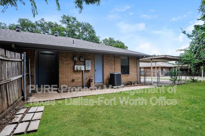 7525 Windhaven Rd - Photo 2 of 17