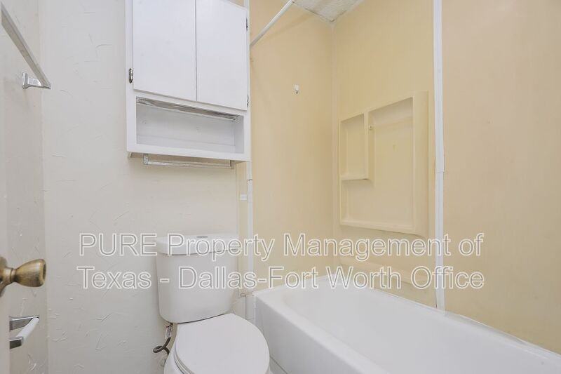 7525 Windhaven Rd - Photo 6 of 17