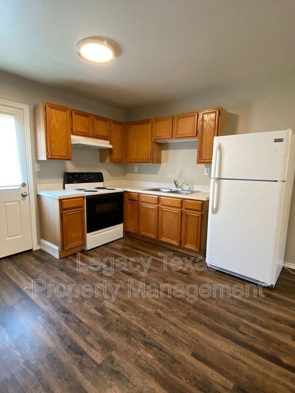 705 Miracle Ln #A - Photo 3 of 14