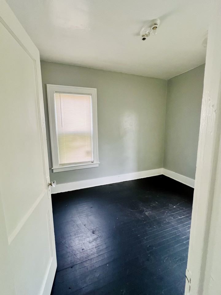 8308 Bryden St - Photo 7 of 10