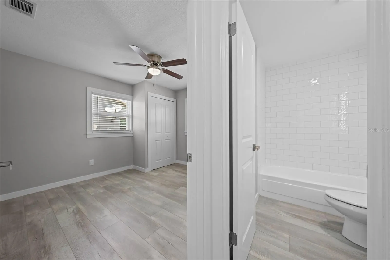 219 Vermont Ave - Photo 3 of 30